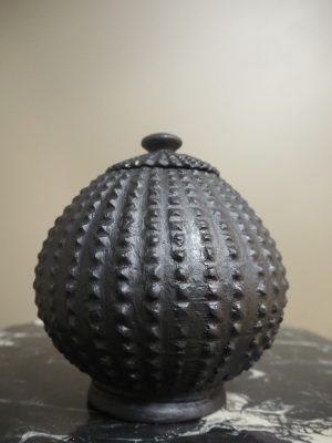 Lobi pot matt black small