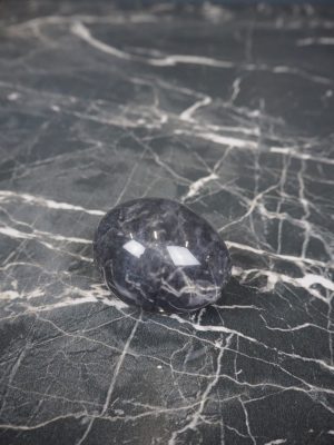 Marble egg small black