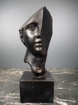 Aphrodite head on base  black