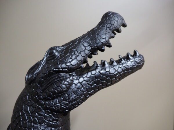 Cedric crocodile waiter black - Image 3