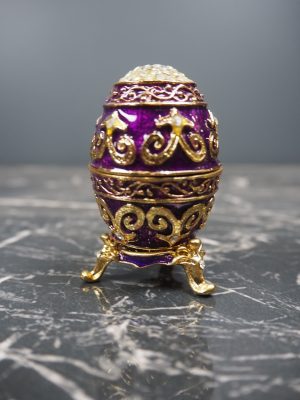 Eggbox puple w golddecor sm