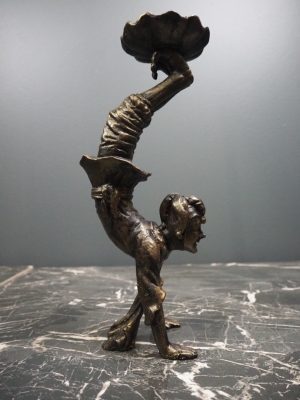 Jester Vertical CH BRONZE