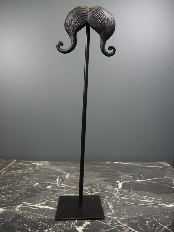 Resin Beard w Base BLACK