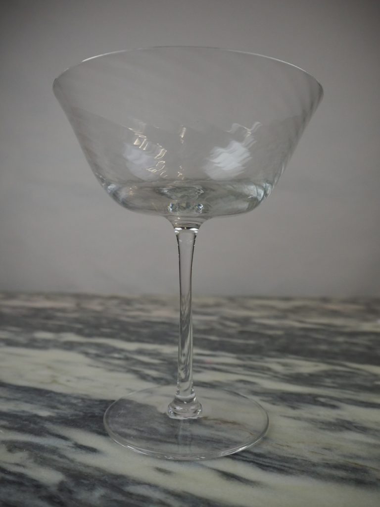 SORA SEKLET Coctail glass swirl