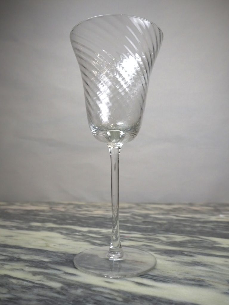 SORA SEKLET Wine glass swirl
