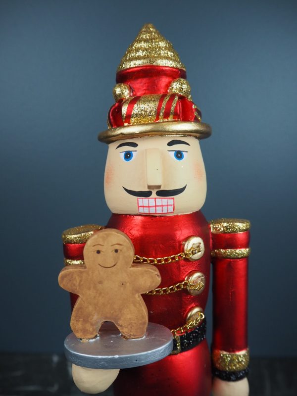 Nutcracker red w/ cup hat 1.5ft - Image 2
