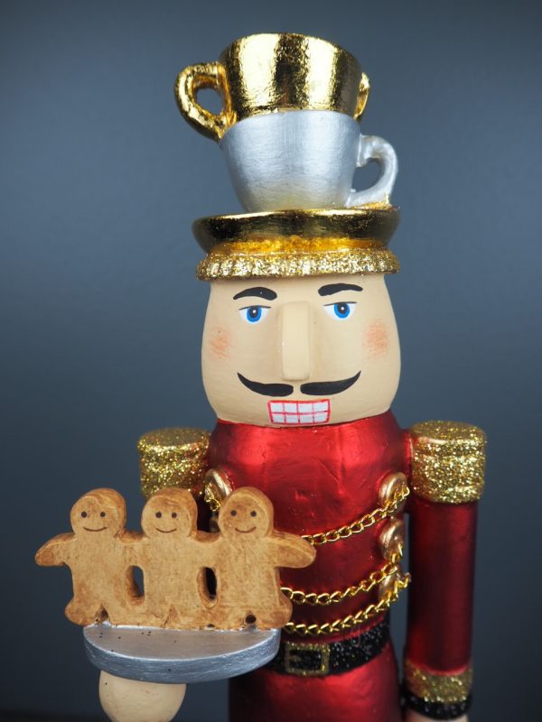 Nutcracker w/ cup & saucer red - Image 2