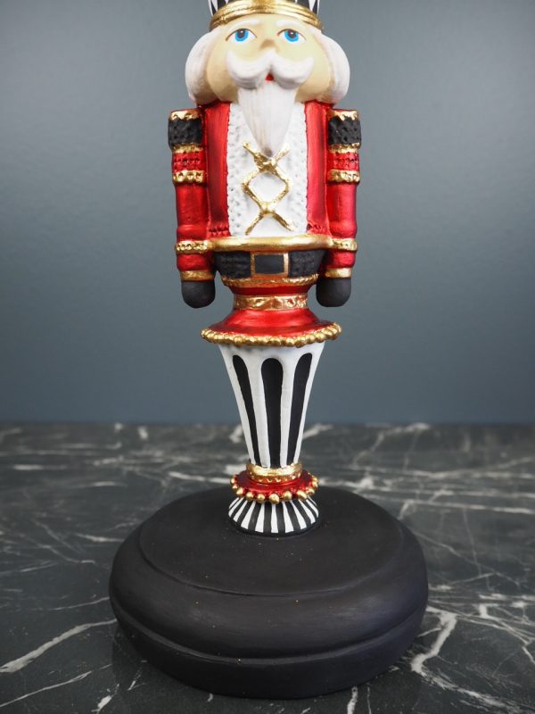 Nutcracker w/plate check hat - Image 4