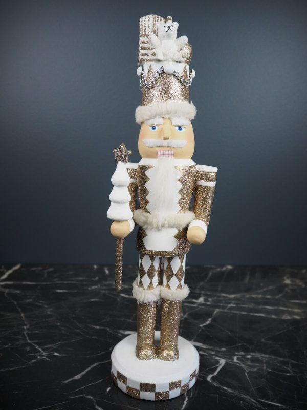 Nutcracker w/tree/gift/hat pearlwhite 1.5 ft - Image 3
