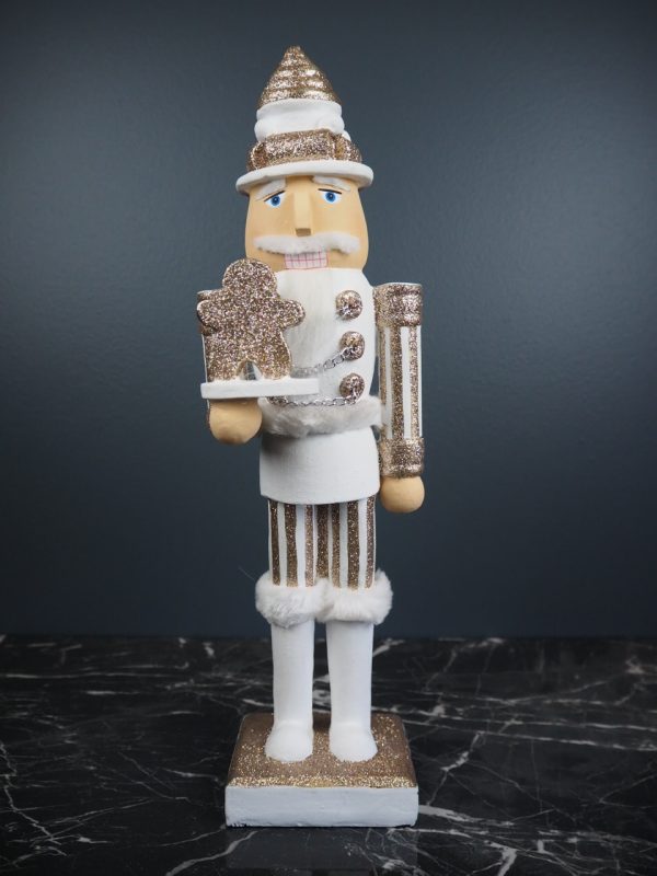 Nutcracker white w/ cup hat 1.5ft - Image 2