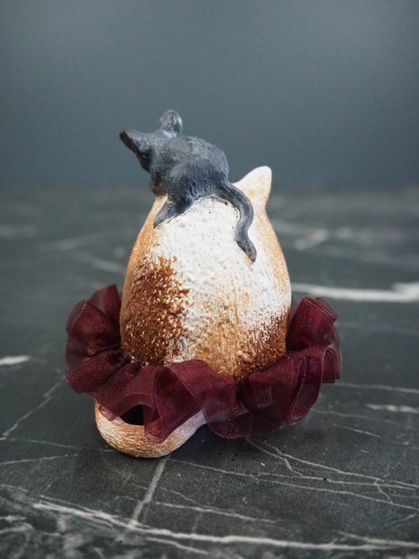 Mouse riding on fat cat with red fabskirt - Image 2