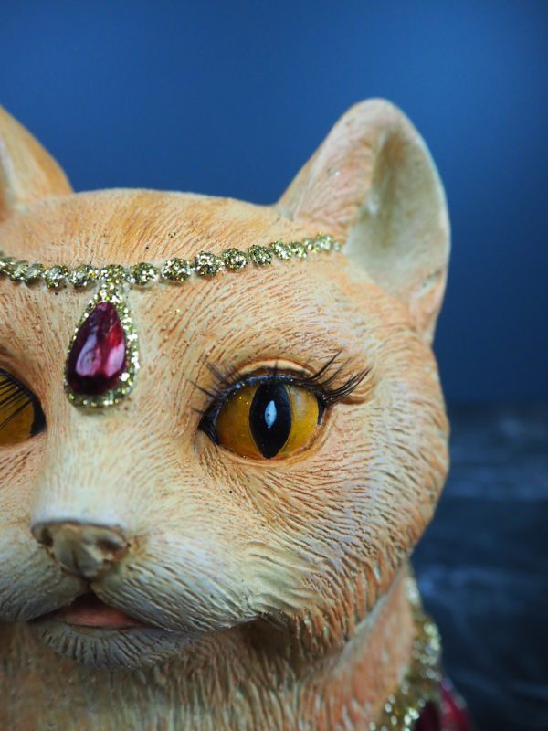 Royal cat yellow, red w/ eyelashes - Image 2
