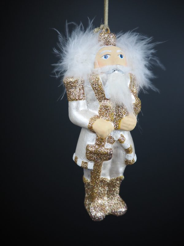 Messy nutcracker white w/ champ - Image 2