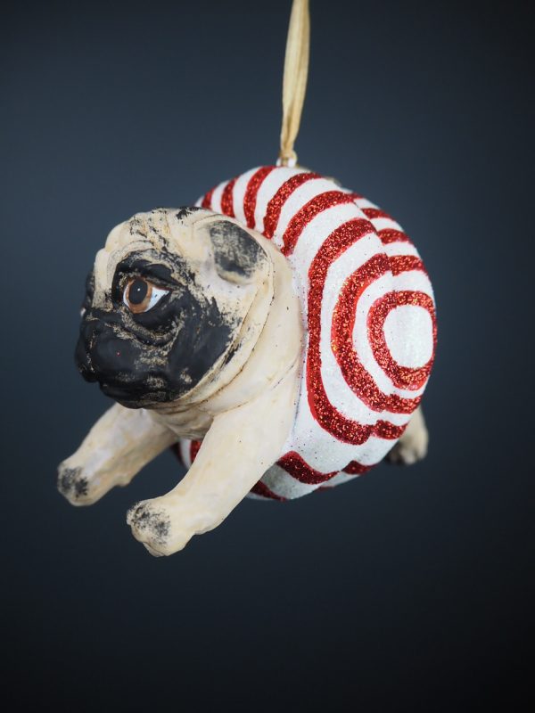 Pug  red/white glits floater - Image 3