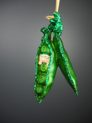Baby pea in satin green w/ glits orn