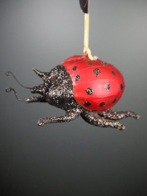 Lady bug in satin red w/ blk glits orn