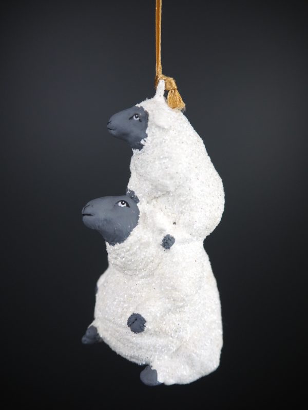 Baby lamb backriding mother lamp in white glits orn