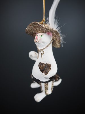 Cat with big hat in white fin w/ glits & feather orn