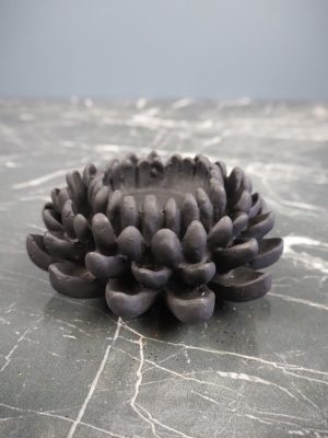 Lotus flower matte black