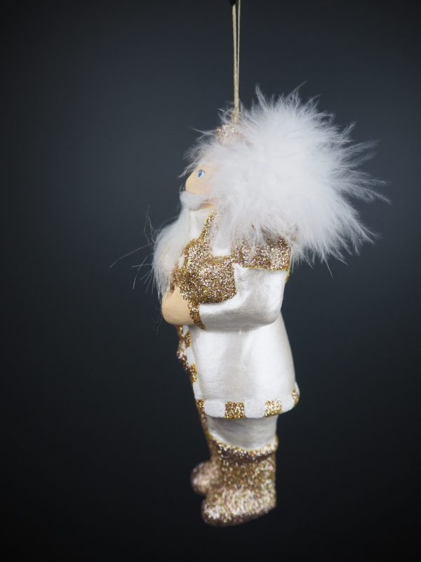 Messy nutcracker white w/ champ - Image 5