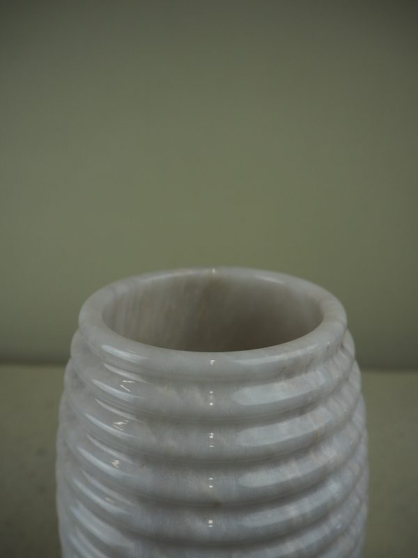 Julienta marble vase - Image 4