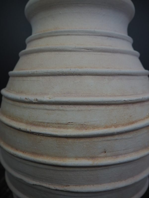 Terracotta ribbed pure white - Image 3