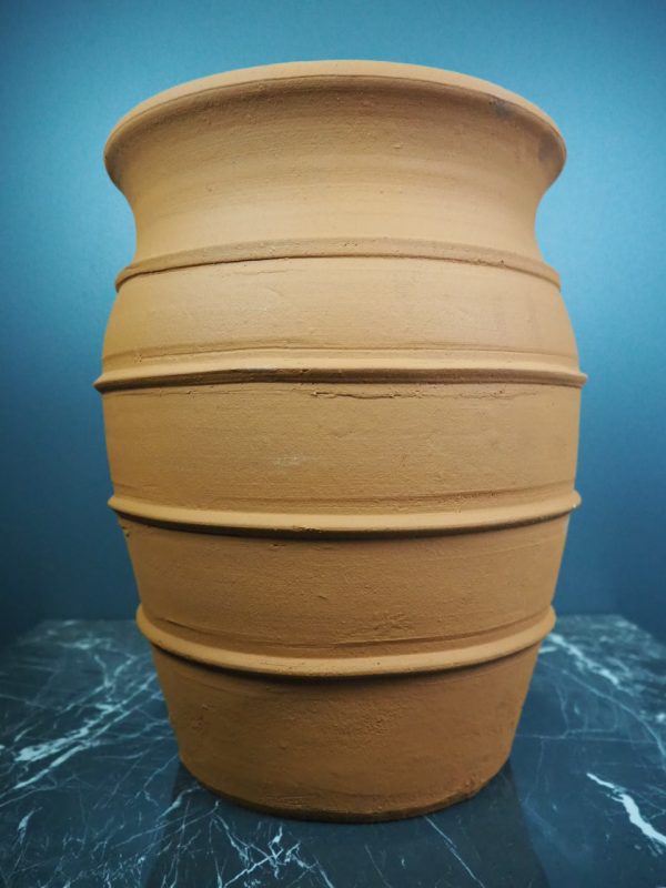 Terracotta jar wide ribbed raw - Image 2