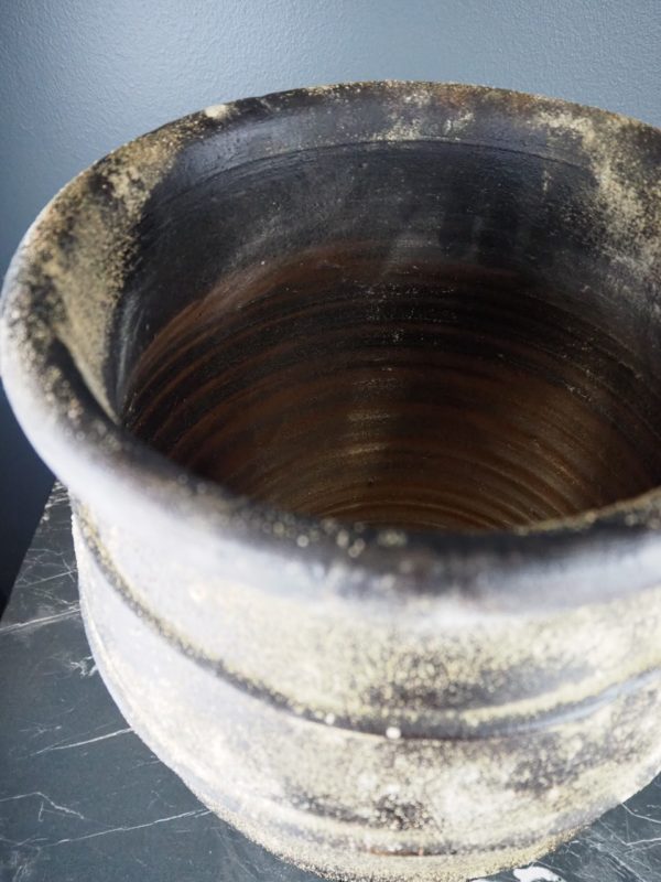 Terracotta jar wide ribbed black cem - Image 3