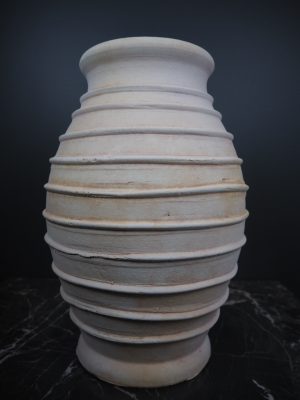 Terracotta ribbed pure white