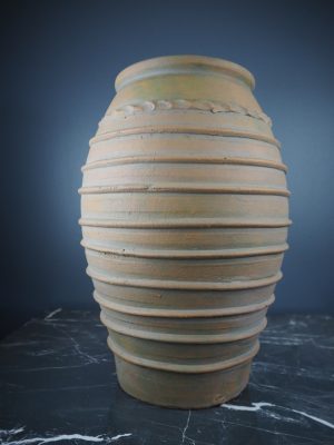 Terracotta ribbed w design color