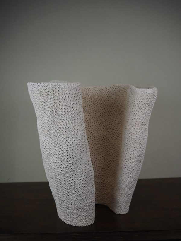 Coral vase white