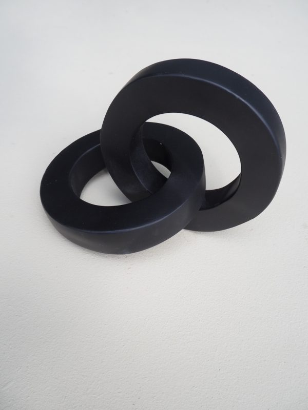 Chain black