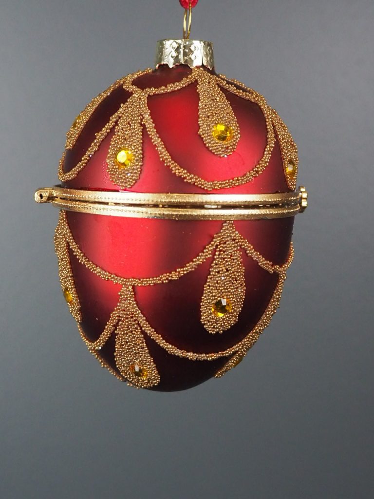 Egg box red