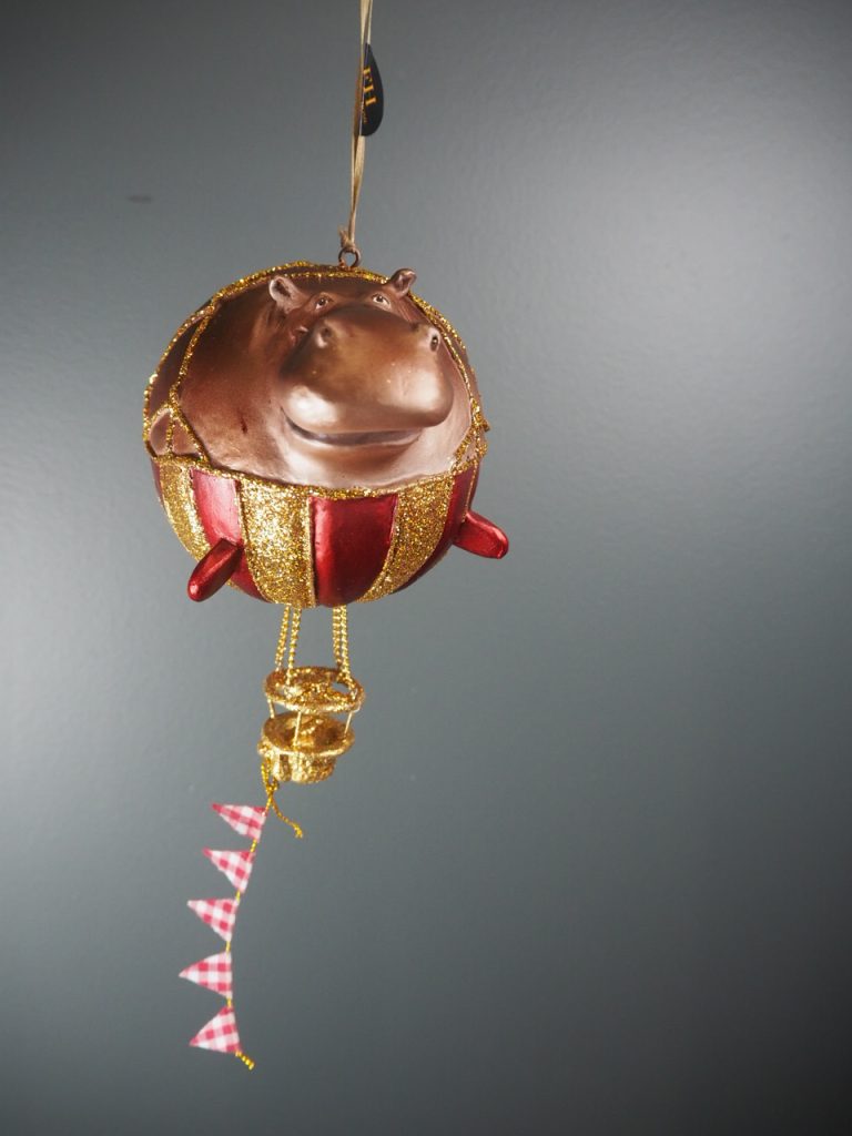 Hippo balloon in met/red & gold glits orn - Image 6