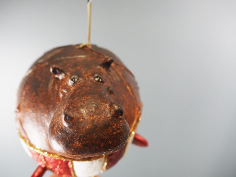 Hippo balloon latex /red white & glit orn - Image 13