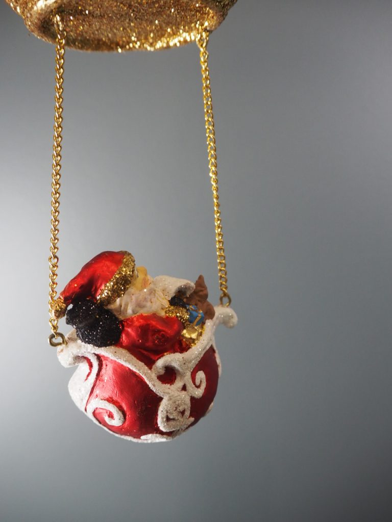 Santa air ball. satin red w/ flag & polka w - Image 5
