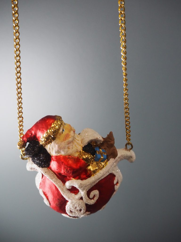 Santa air ball. satin red w/ flag & polka w - Image 9