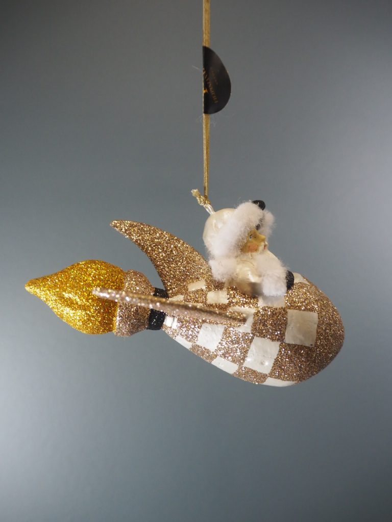 Santa on rocket white glits fur - Image 2