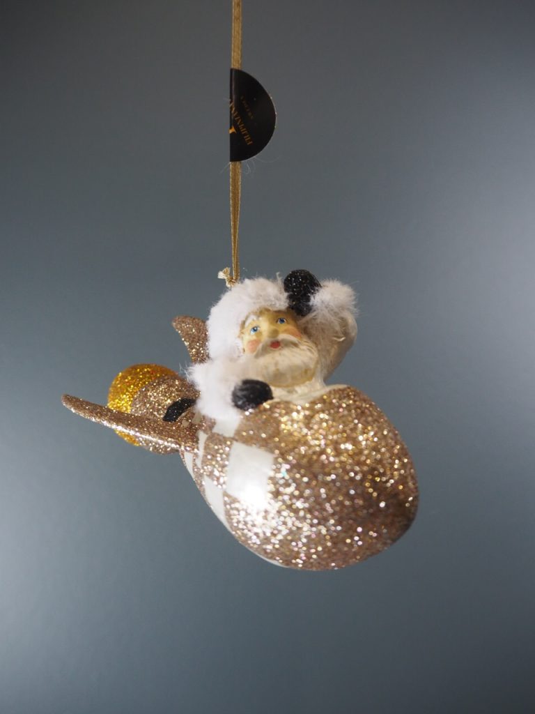 Santa on rocket white glits fur - Image 3