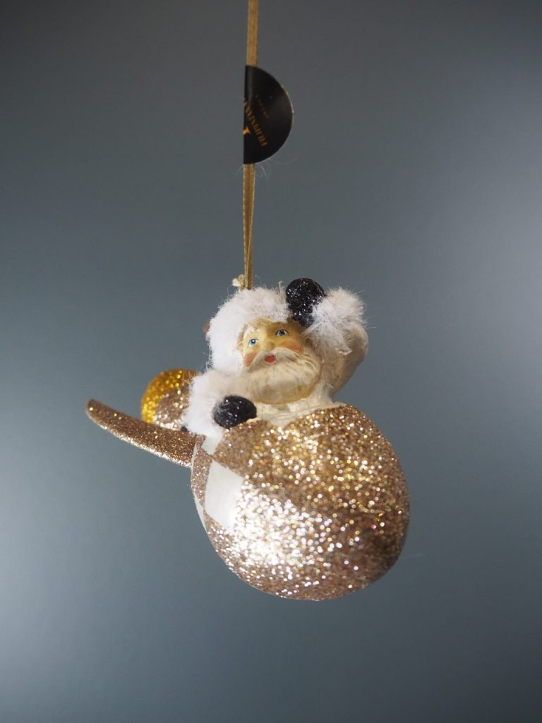 Santa on rocket white glits fur - Image 4