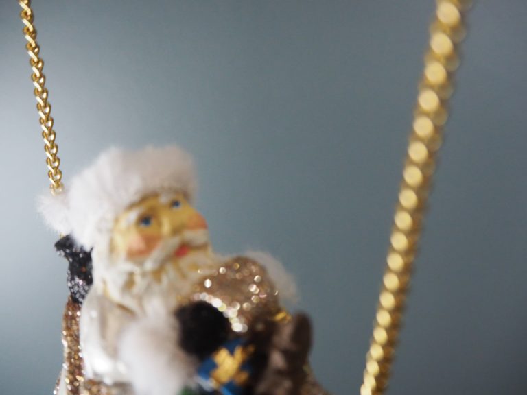 Santa in balloon rocket pearl white champ polka glits orn w/ - Image 8
