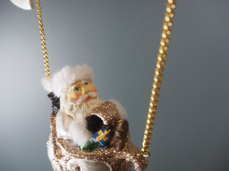 Santa in balloon rocket pearl white champ polka glits orn w/ - Image 10