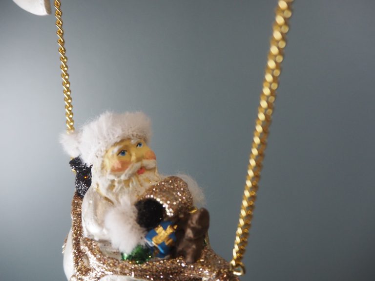 Santa in balloon rocket pearl white champ polka glits orn w/ - Image 11