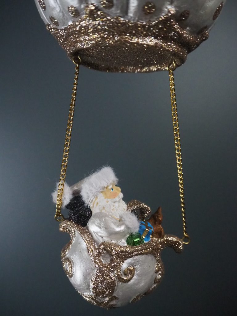 Santa air balloon in p.whi w/ polka orn - Image 4