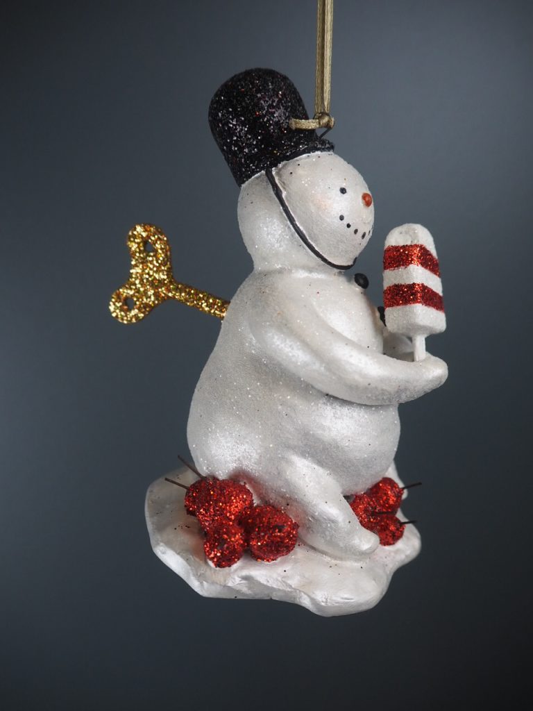 Police snowman hold red/wh ice pop - Image 9