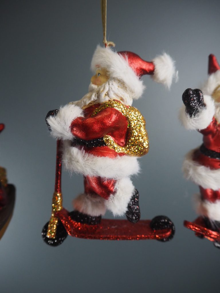 Sta hobbiyist satin red w/glits fur a/4 orn - Image 7