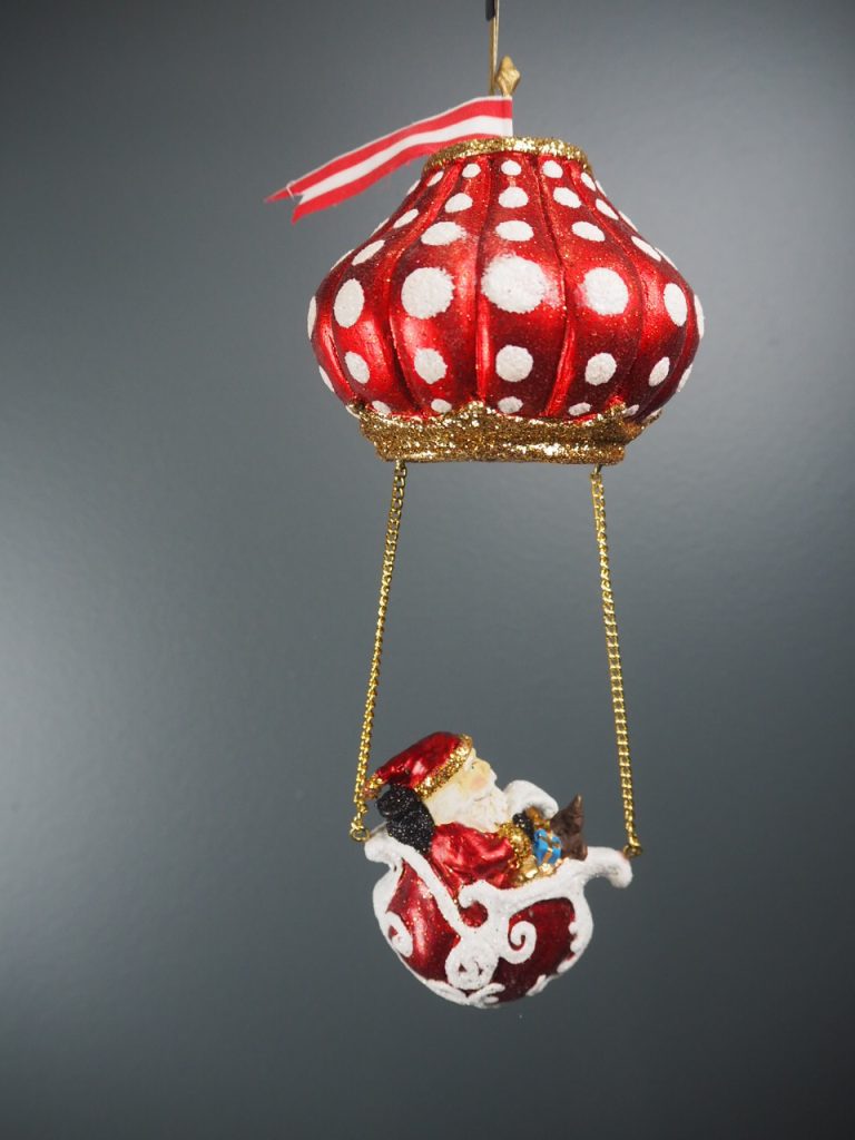 Sta. air balloon red polka