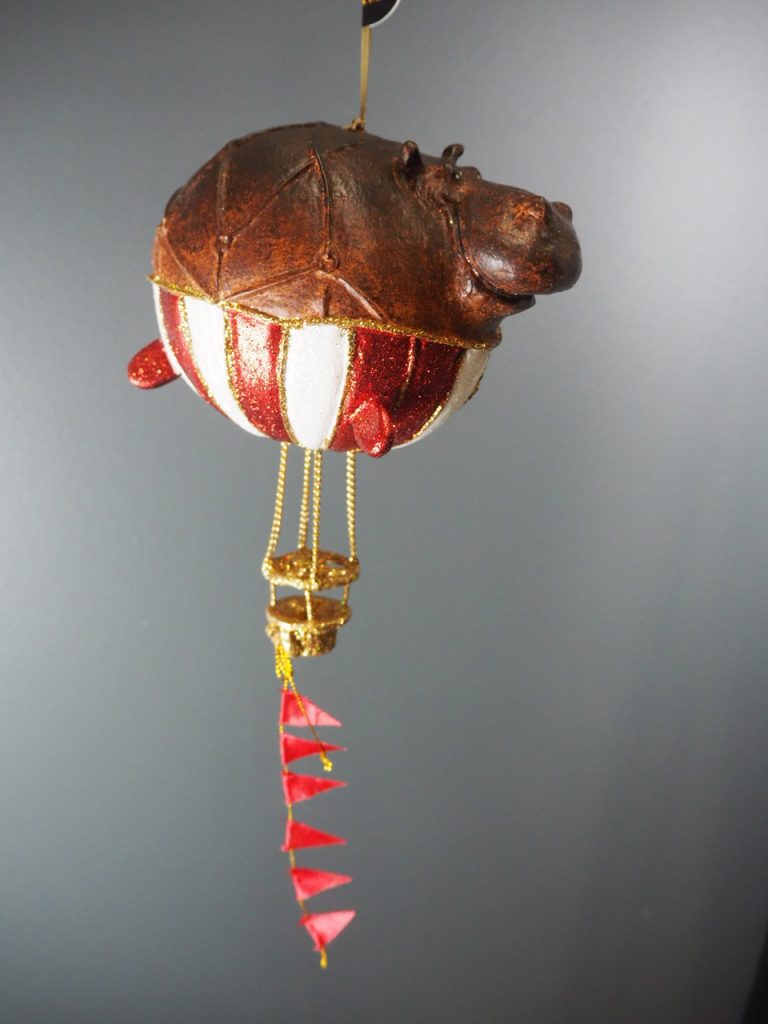 Hippo balloon latex /red white & glit orn