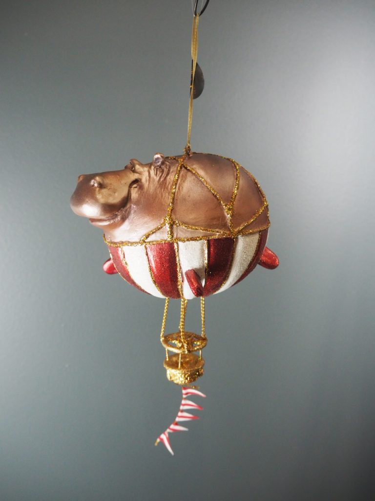 Hippo ballo met.red/whi glits stripe orn