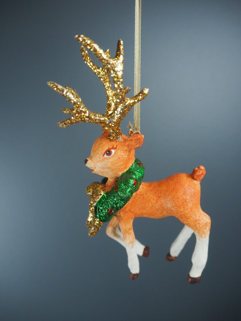 Rudolph w wreath brown /gold horn glit